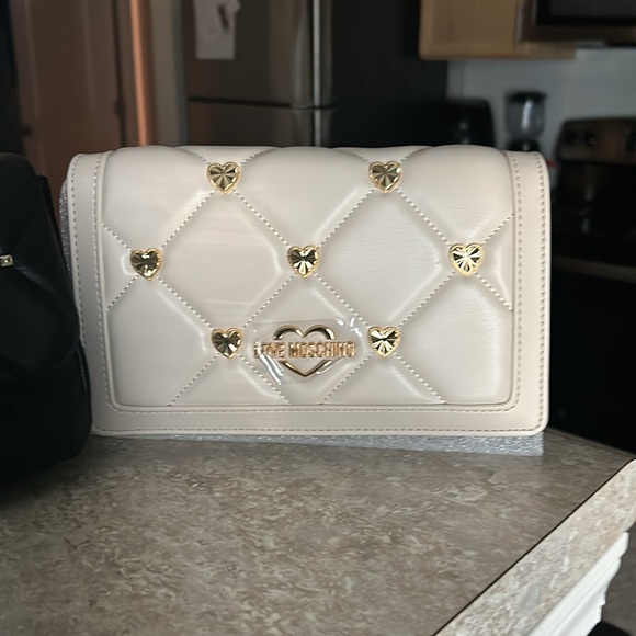 Purses - Picture 2 of 3
